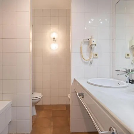 Occidental 1&2 - Puerto Banus Apartment *